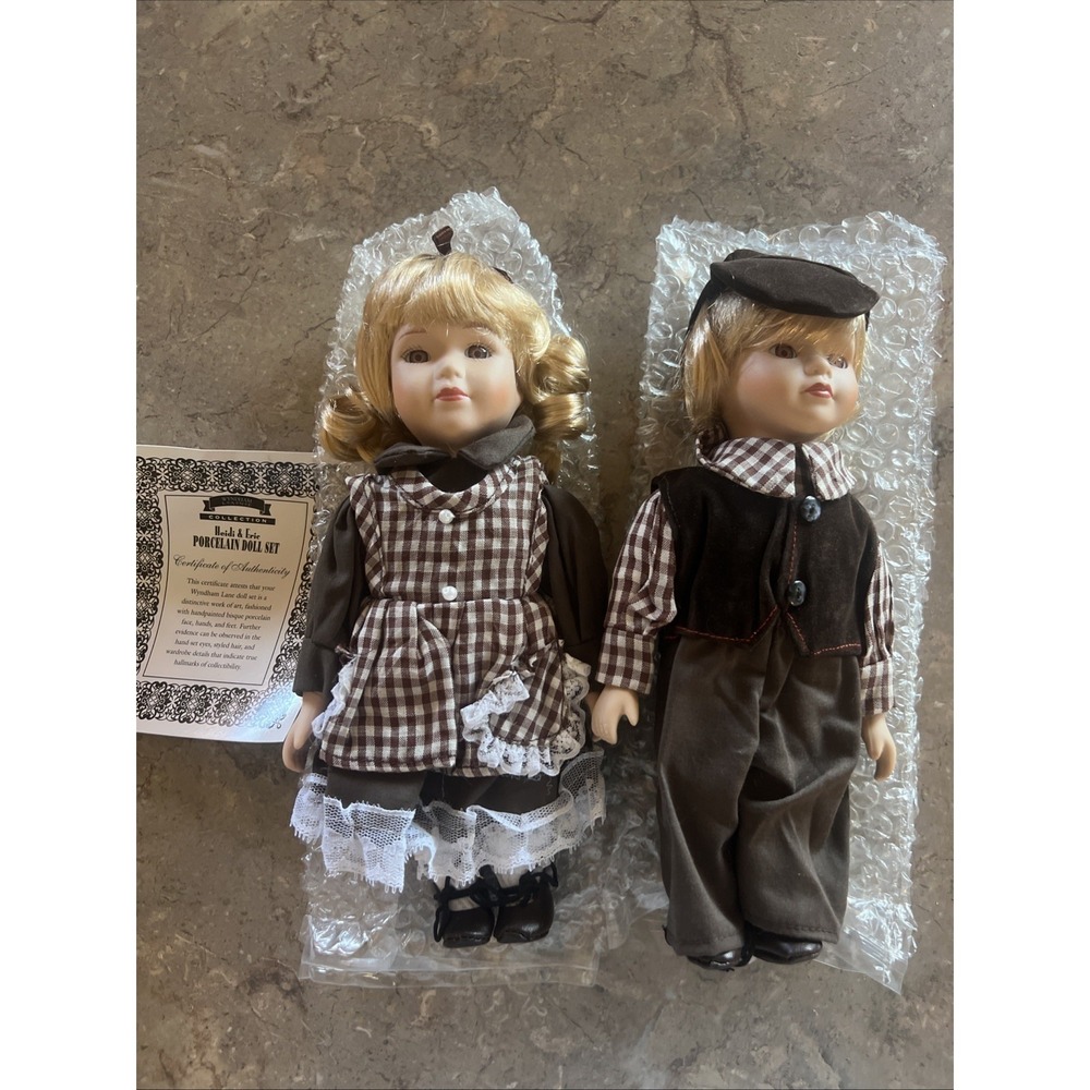 Se Of 2  Wyndham Lane "Heidi & Eric" Porcelain Dolls